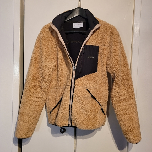 Great condition Livestock super soft camel Sherpa jacket - Picture 3 of 8